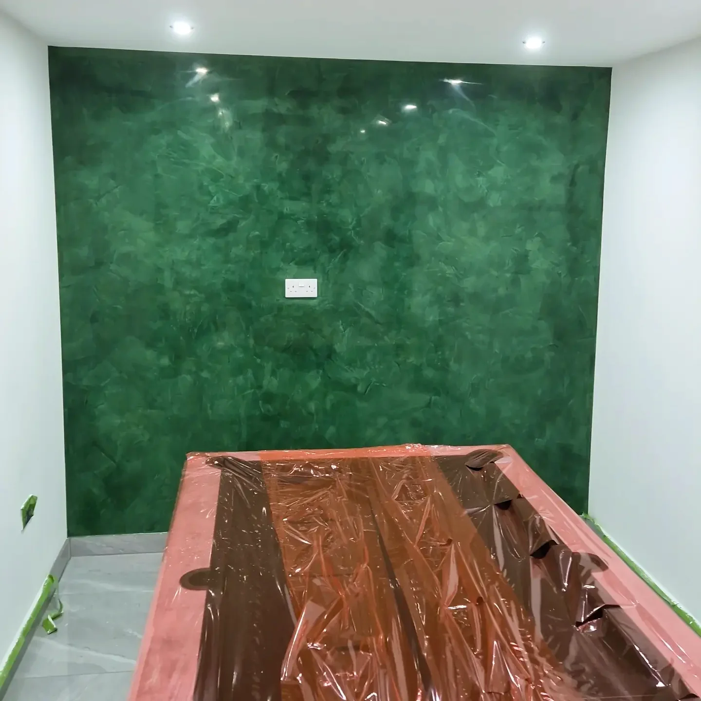 TCS Venetian Plaster - Luxury Green Polished plaster in Glasgow Scotland TCS Venetian Plaster - Luxury Green Polished plaster in Glasgow Scotland
