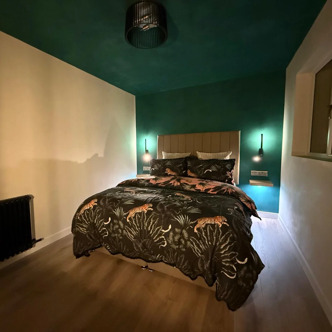 Lime based Venetian Plaster North Lanarkshire - TCS Venetian Finishes Lime based Venetian Plaster North Lanarkshire - TCS Venetian Finishes