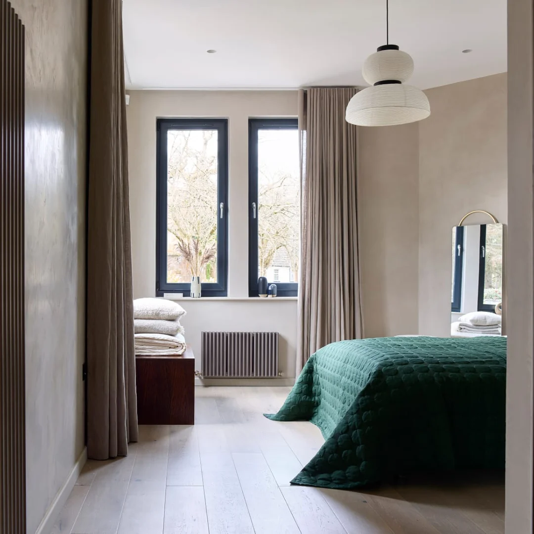 Modern Venetian Plaster bedroom - Luxury lime based plasters by TCS Venetian Finishes Modern Venetian Plaster bedroom - Luxury lime based plasters by TCS Venetian Finishes